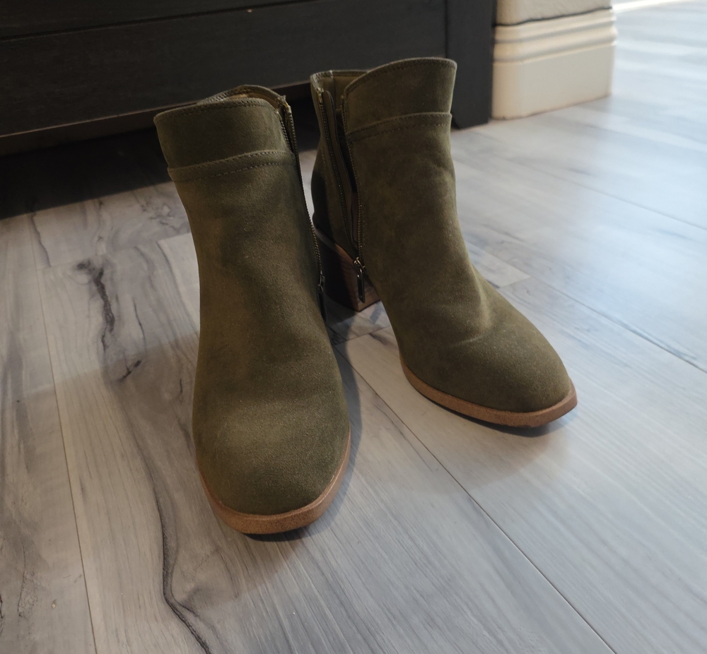 Women’s Olive Green Suede Ankle Boots - Side Zip Heel